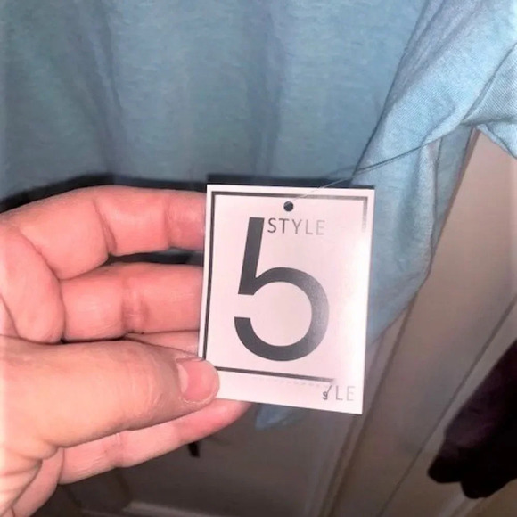 Set 2‎ maroon/lt blue tops - XL - Picture 4 of 12